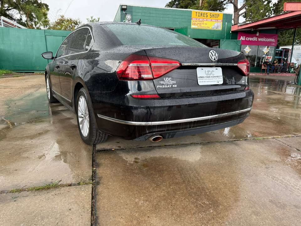 Volkswagen Passat 1.8T SE Auto 2017