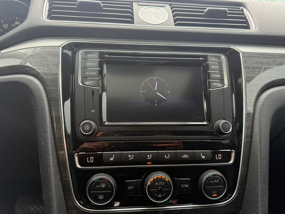 Volkswagen Passat 1.8T SE Auto 2017