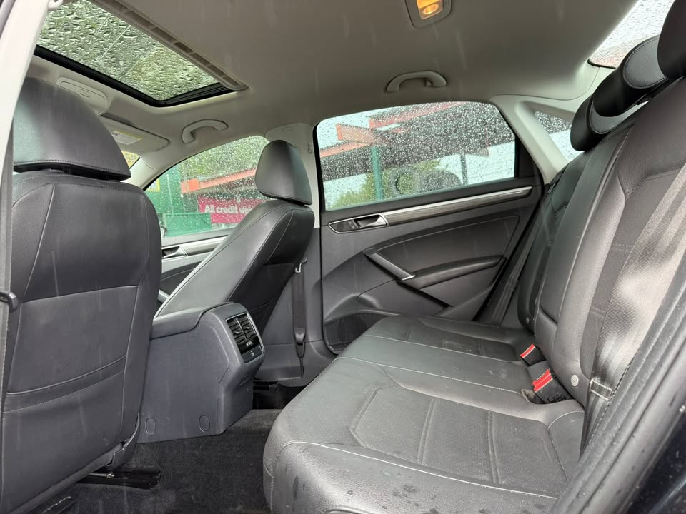 Volkswagen Passat 1.8T SE Auto 2017