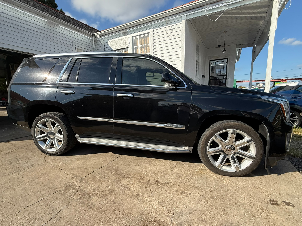 Cadillac Escalade 4WD 4dr Luxury 2015