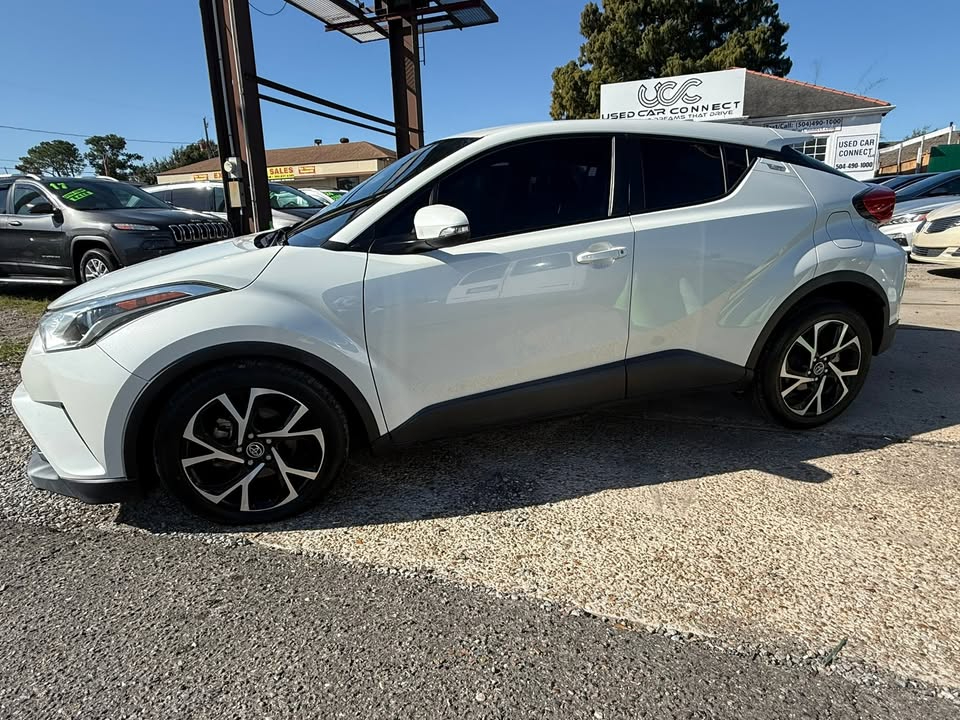 Toyota C-HR XLE 2018
