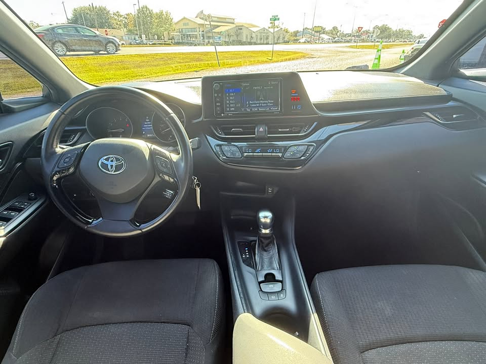 Toyota C-HR XLE 2018