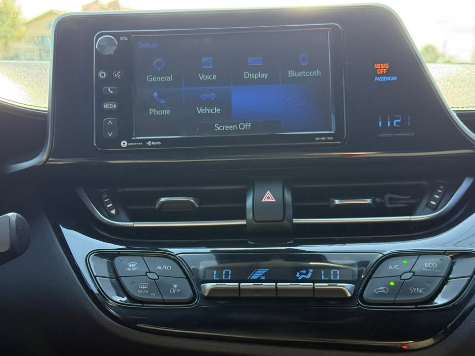 Toyota C-HR XLE 2018