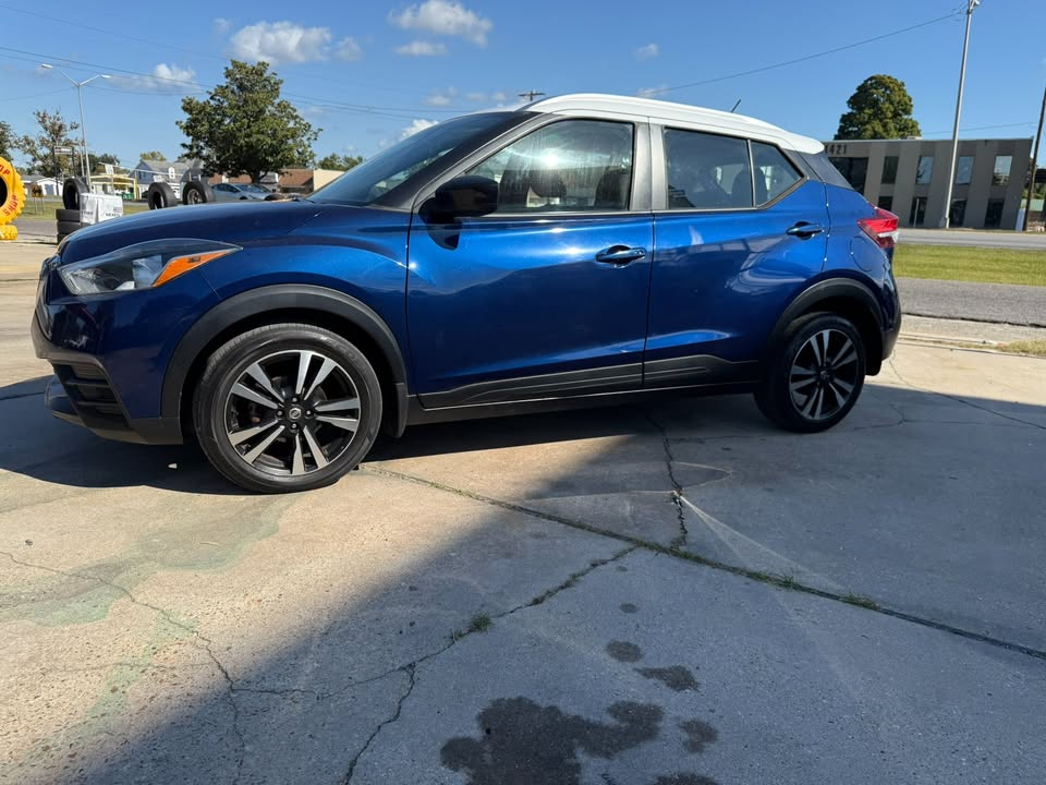 Nissan Kicks SV FWD 2019