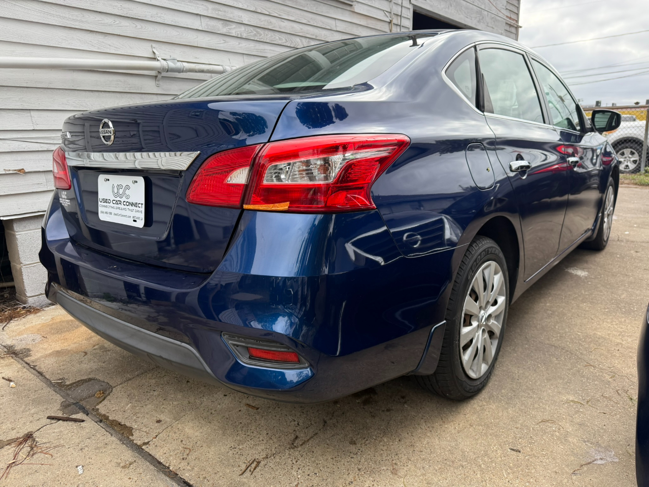 Nissan Sentra 4dr Sdn I4 CVT S 2016