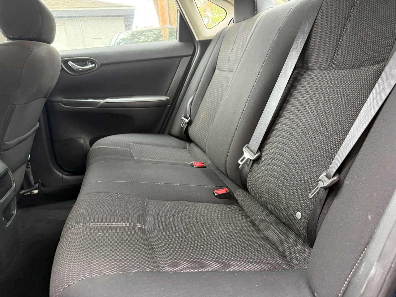 Nissan Sentra 4dr Sdn I4 CVT S 2016