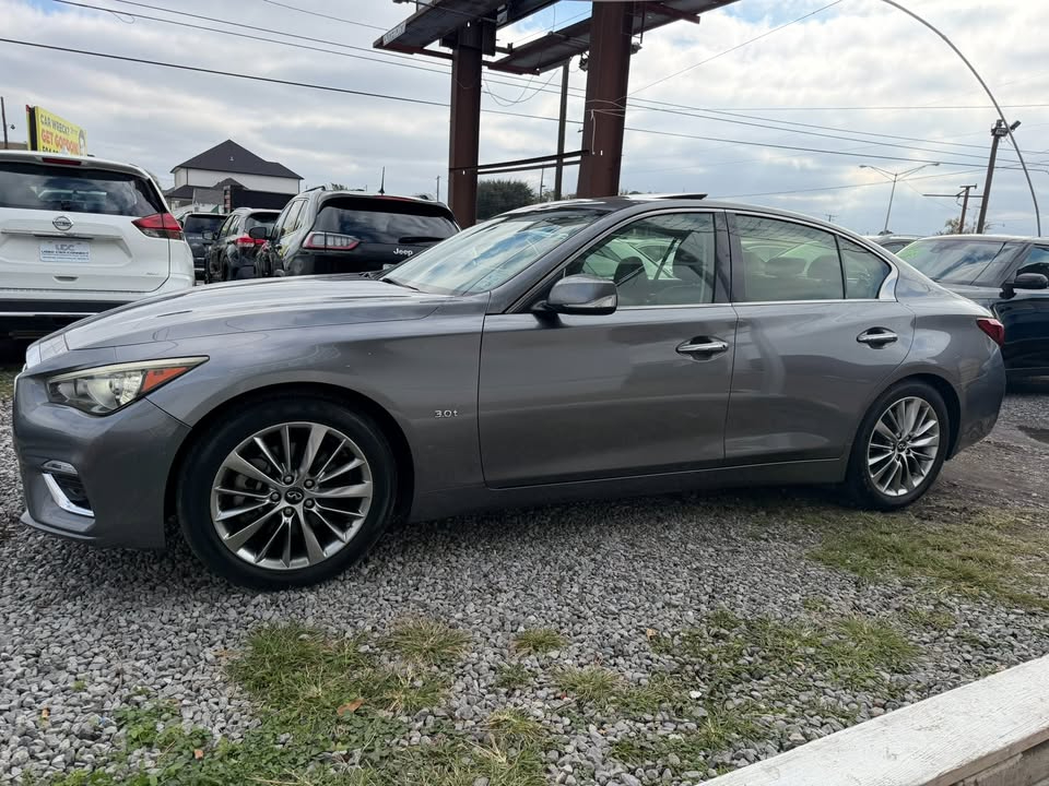 Infiniti Q50 3.0t LUXE RWD 2018