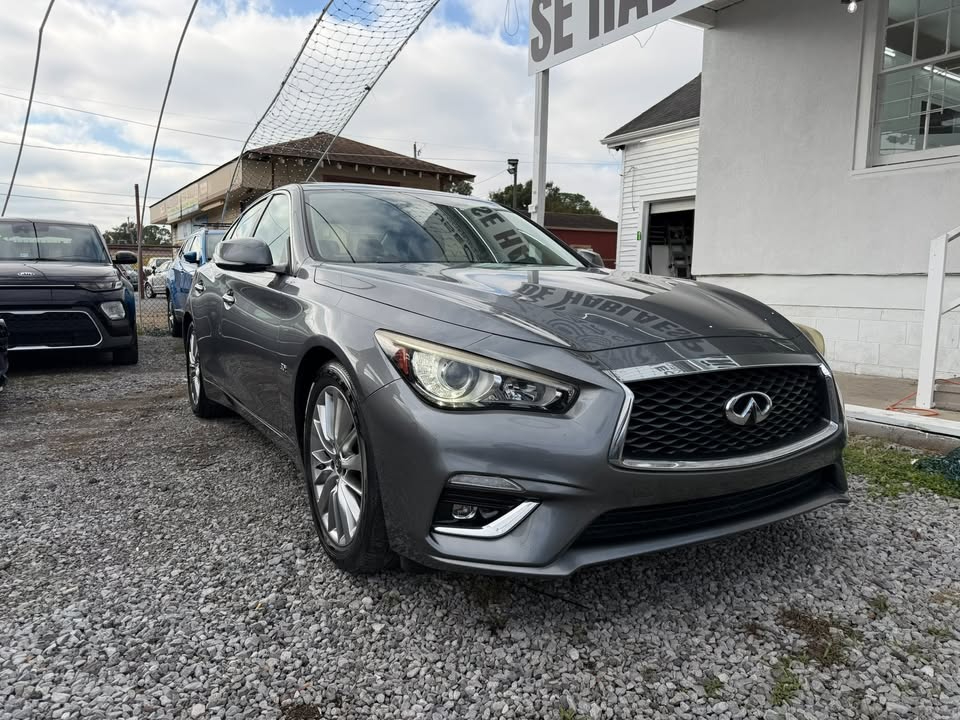 Infiniti Q50 3.0t LUXE RWD 2018