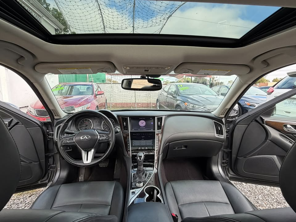 Infiniti Q50 3.0t LUXE RWD 2018