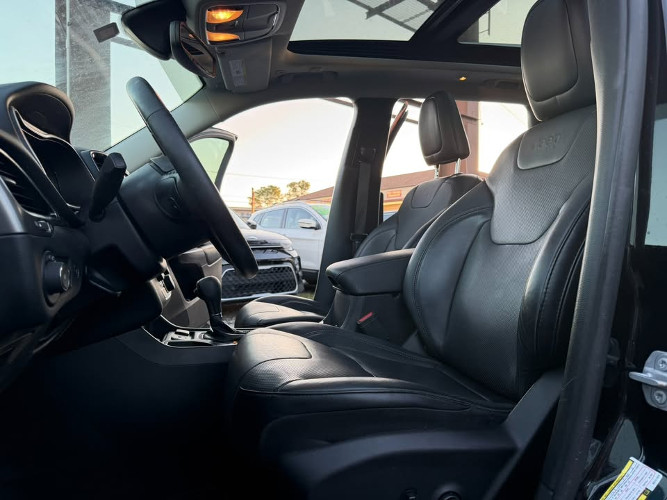 Jeep Cherokee Limited FWD 2019