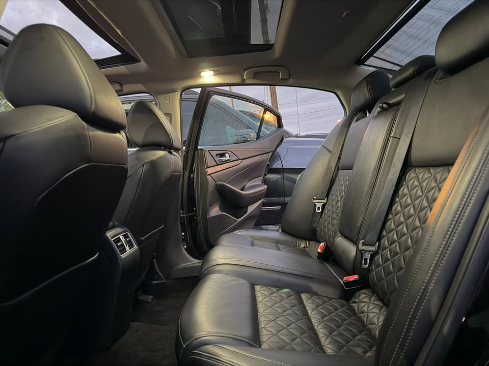 Nissan Maxima 4dr Sdn 3.5 Platinum 2016