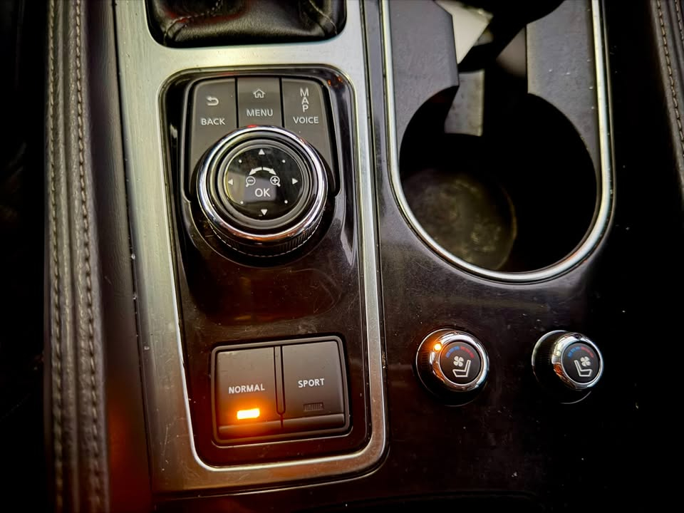 Nissan Maxima 4dr Sdn 3.5 Platinum 2016