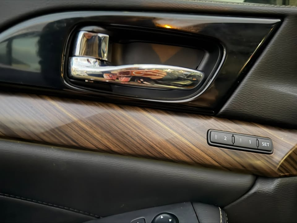 Nissan Maxima 4dr Sdn 3.5 Platinum 2016