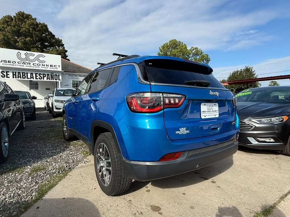 Jeep Compass Latitude w/Sun/Wheel Pkg FWD *Ltd Avail* 2020