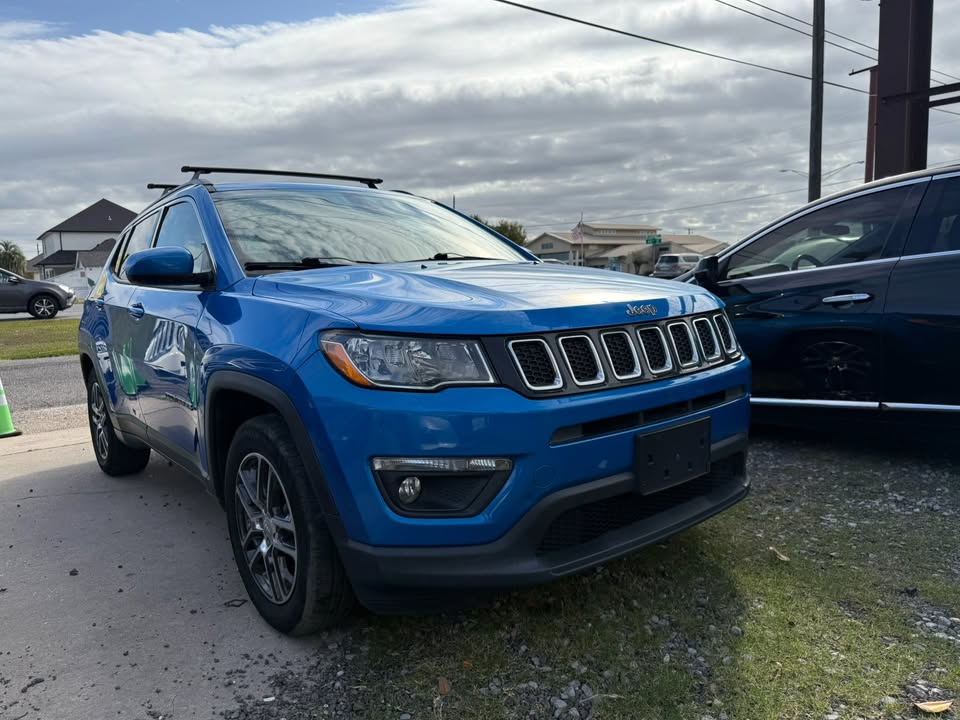 Jeep Compass Latitude w/Sun/Wheel Pkg FWD *Ltd Avail* 2020