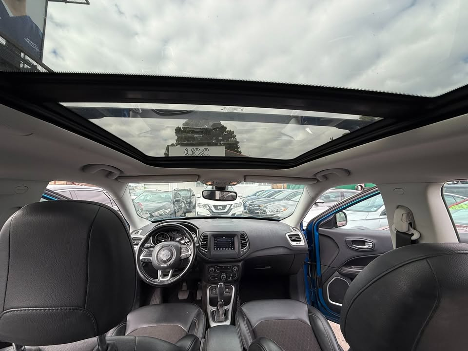 Jeep Compass Latitude w/Sun/Wheel Pkg FWD *Ltd Avail* 2020