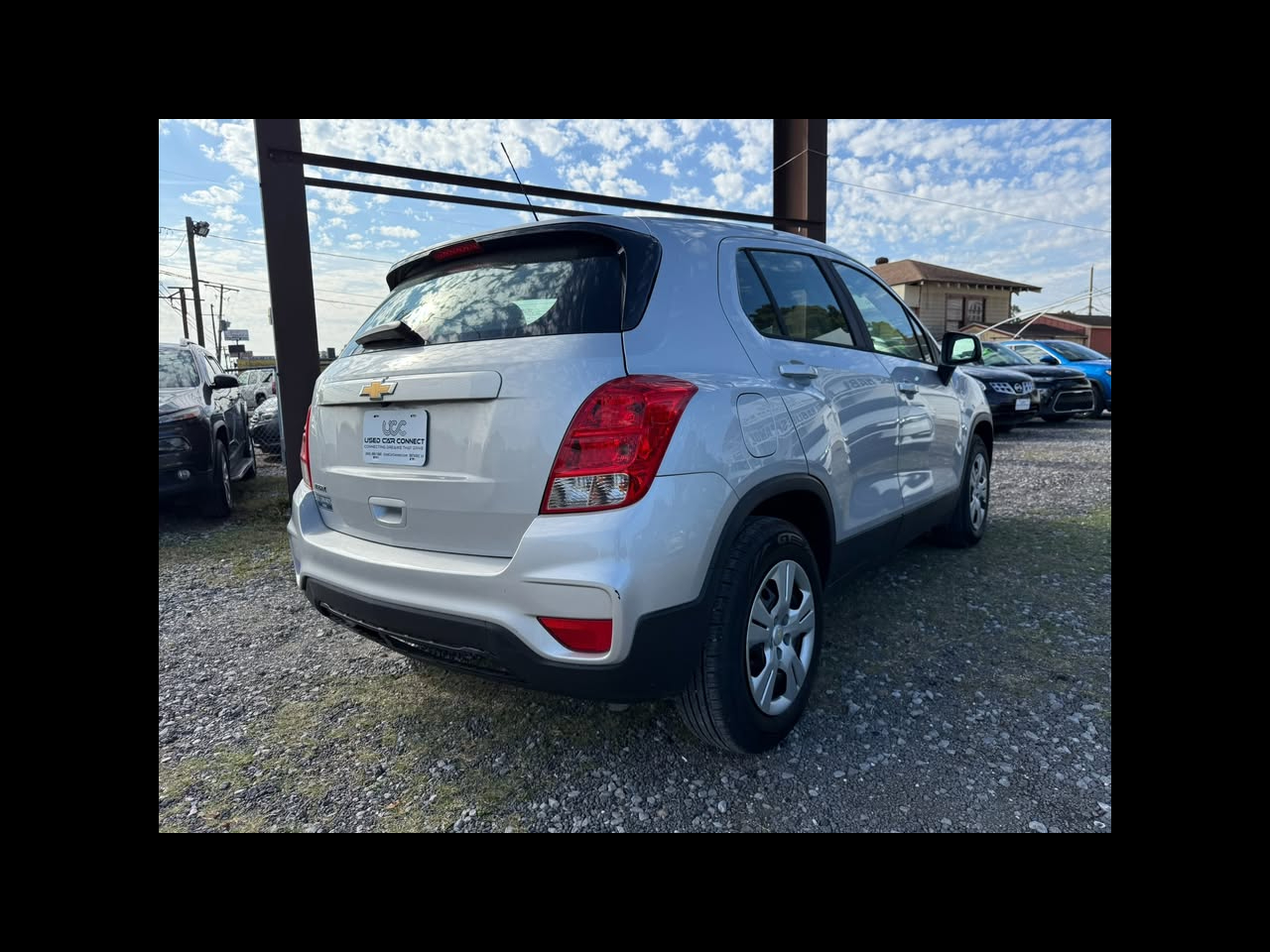 2017 Chevrolet Trax LS's photo