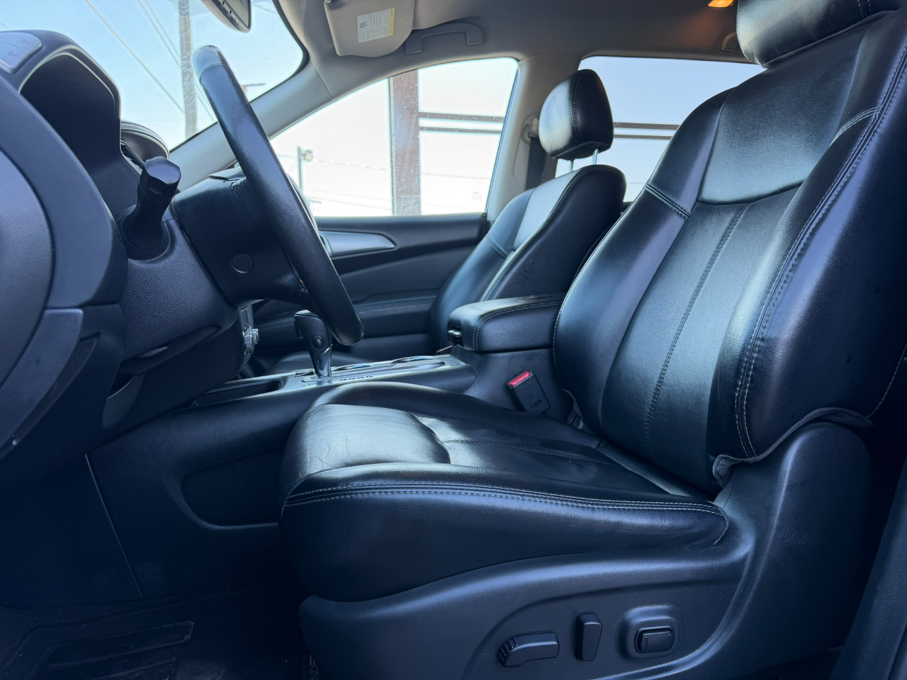 Nissan Pathfinder FWD SL 2020