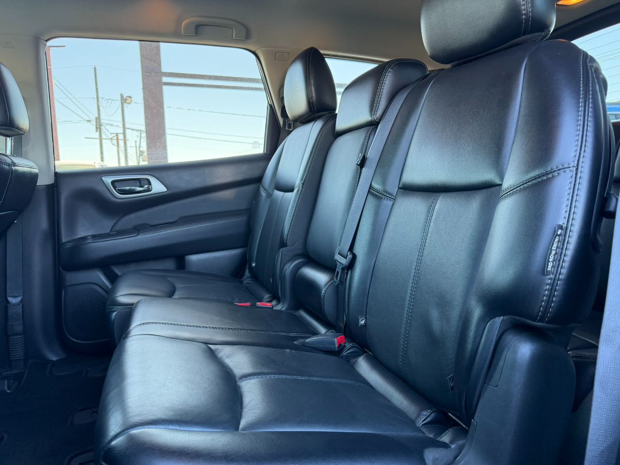 Nissan Pathfinder FWD SL 2020