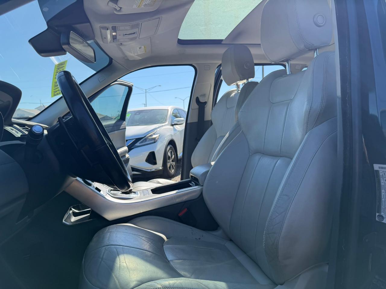 Land Rover Range Rover Evoque 5 Door SE 2017