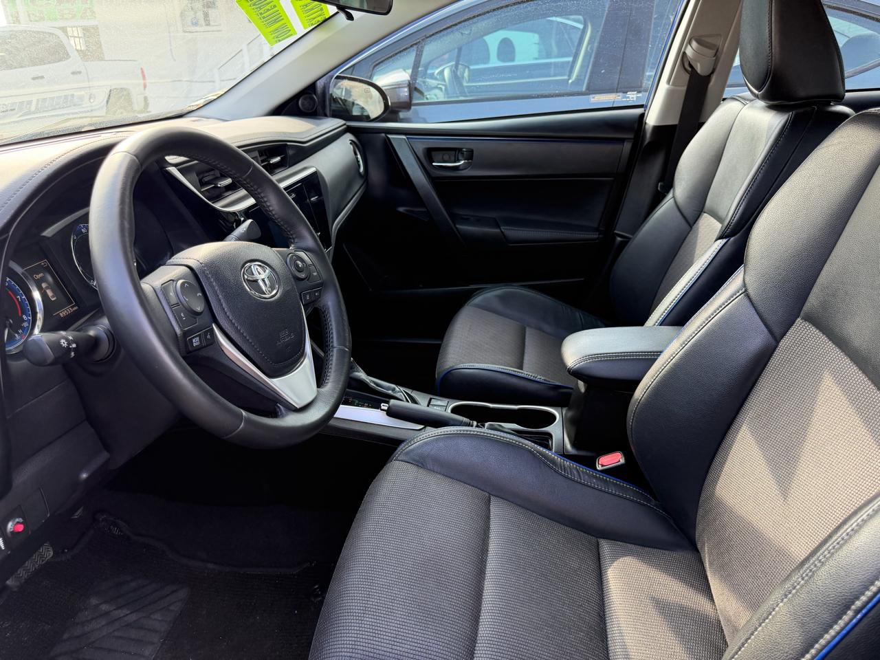 Toyota Corolla XLE CVT (Natl) 2018