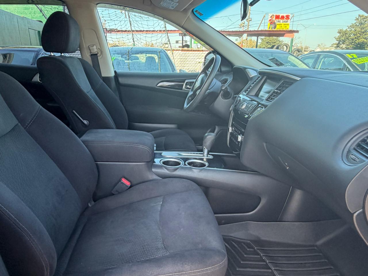 Nissan Pathfinder 2WD 4dr S 2016