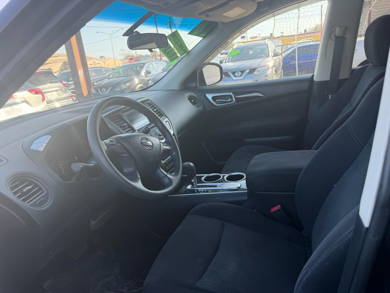 Nissan Pathfinder 2WD 4dr S 2016