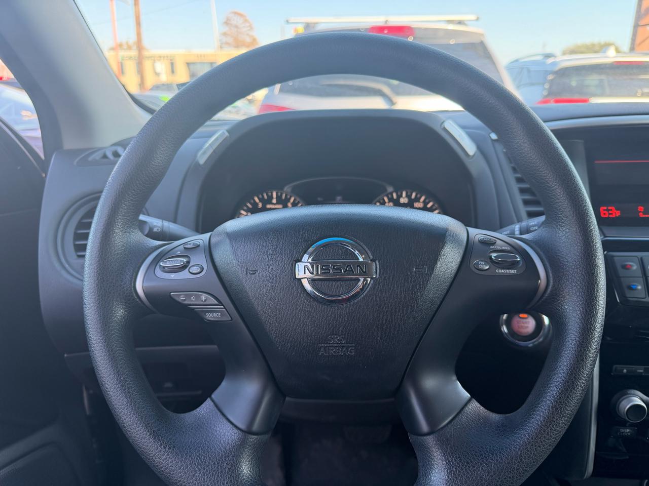 Nissan Pathfinder 2WD 4dr S 2016