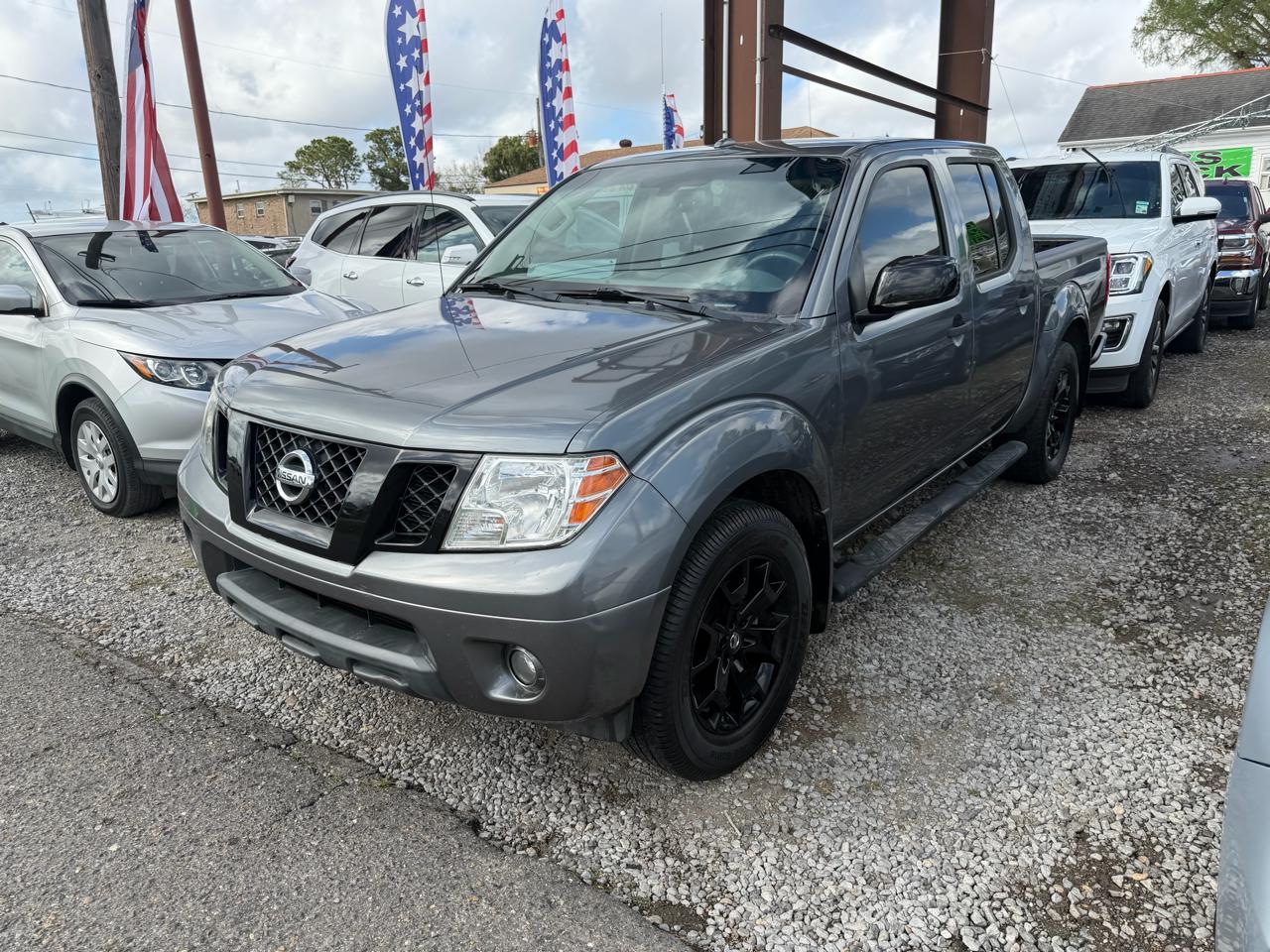 Nissan Frontier Crew Cab 4x2 SV V6 Auto 2018
