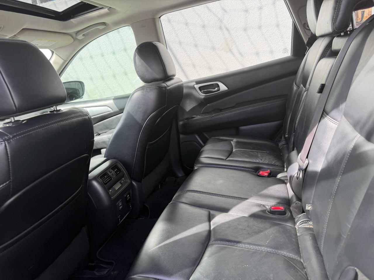 Nissan Pathfinder FWD SL 2018