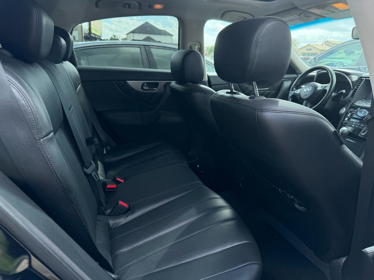 Infiniti QX70 AWD 4dr 2015