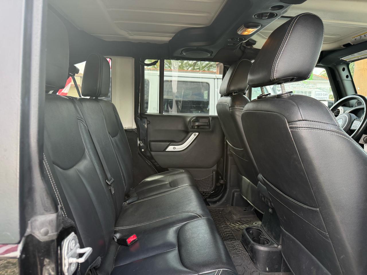 Jeep Wrangler Unlimited 4WD 4dr Sahara 2014