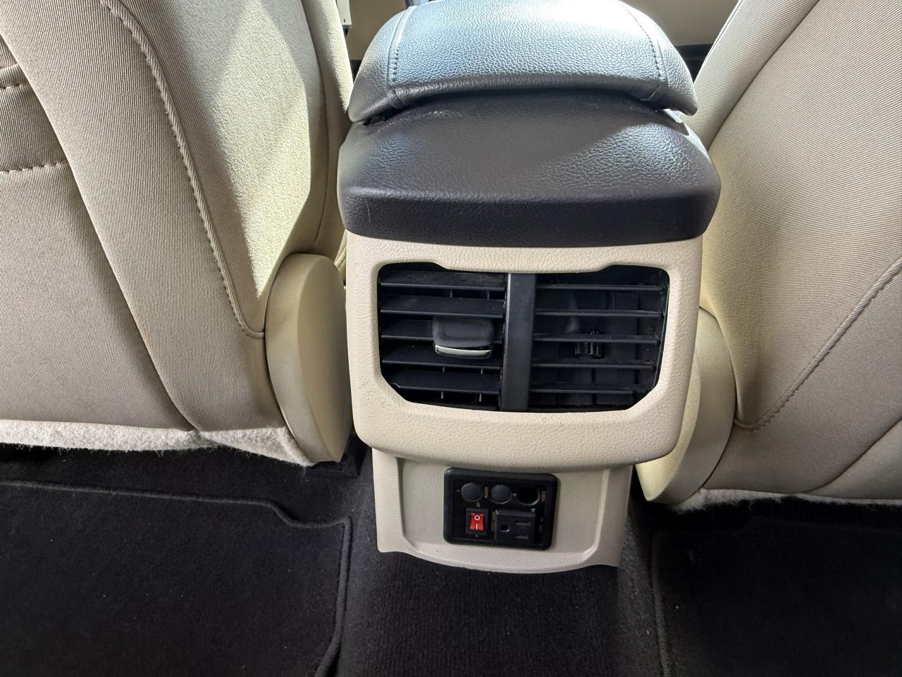 Ford Fusion 4dr Sdn SE Hybrid FWD 2013