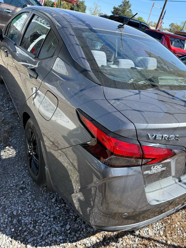 Nissan Versa S CVT 2021