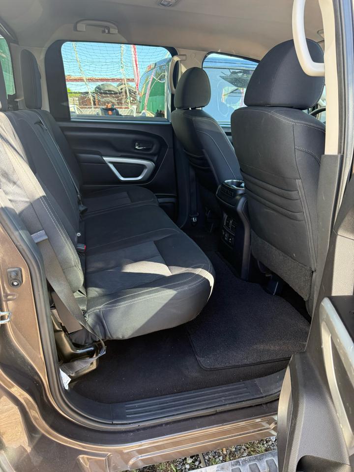 Nissan Titan 4x2 Crew Cab SV 2019