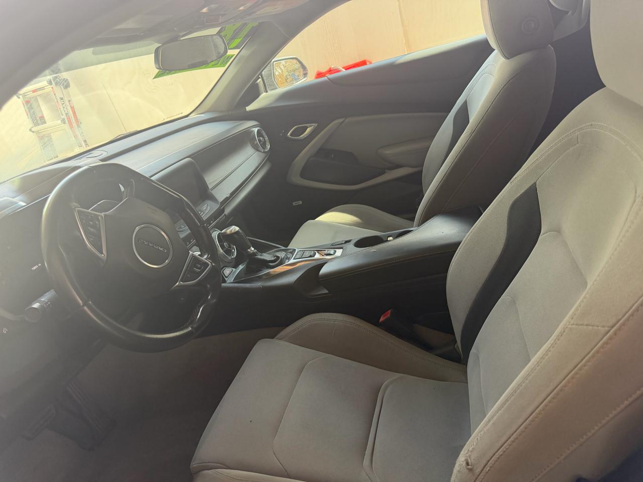 Chevrolet Camaro 2dr Cpe 1LT 2018