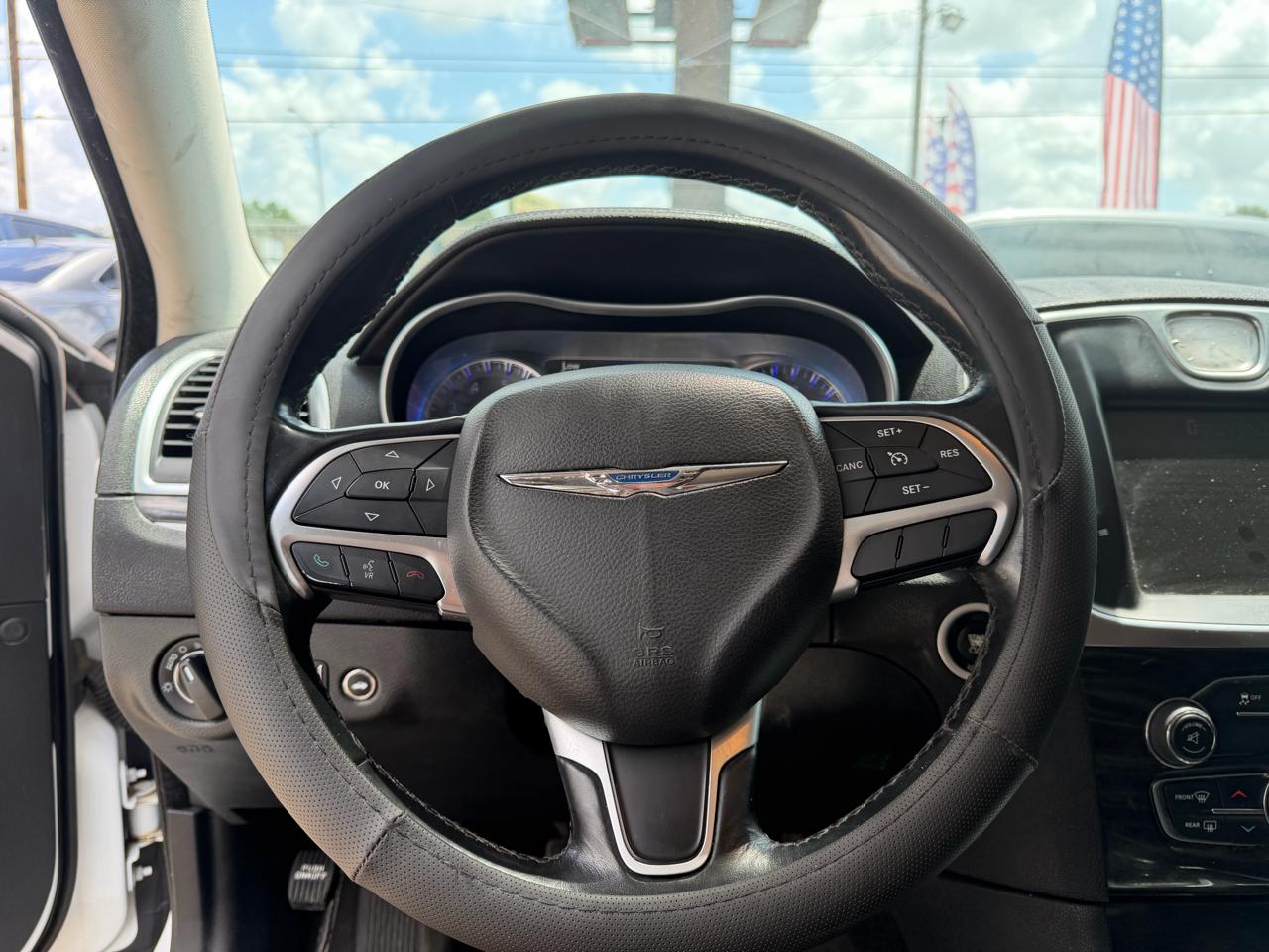 Chrysler 300 4dr Sdn Limited RWD 2015