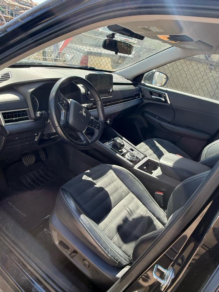 Mitsubishi Outlander SE Launch Edition FWD 2022