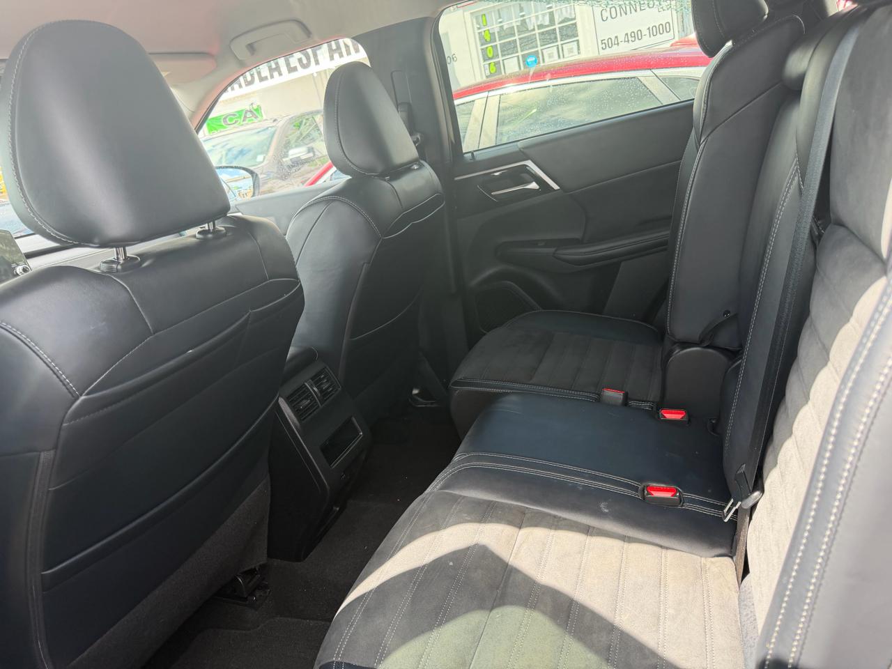 Mitsubishi Outlander SE Launch Edition FWD 2022