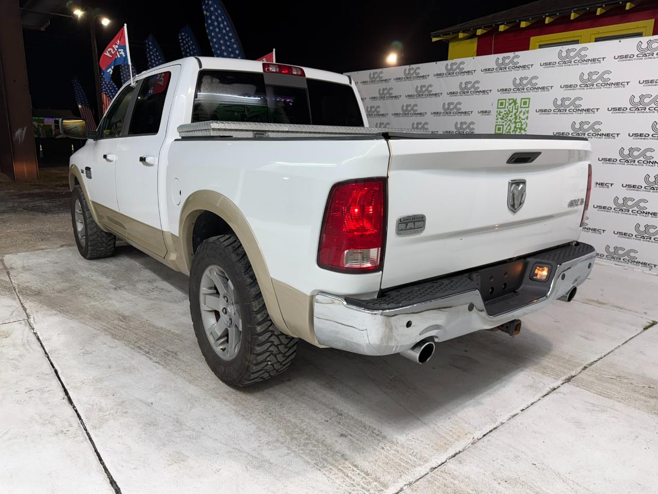 RAM 1500 4WD Crew Cab 140.5" Laramie Longhorn Edition 2012