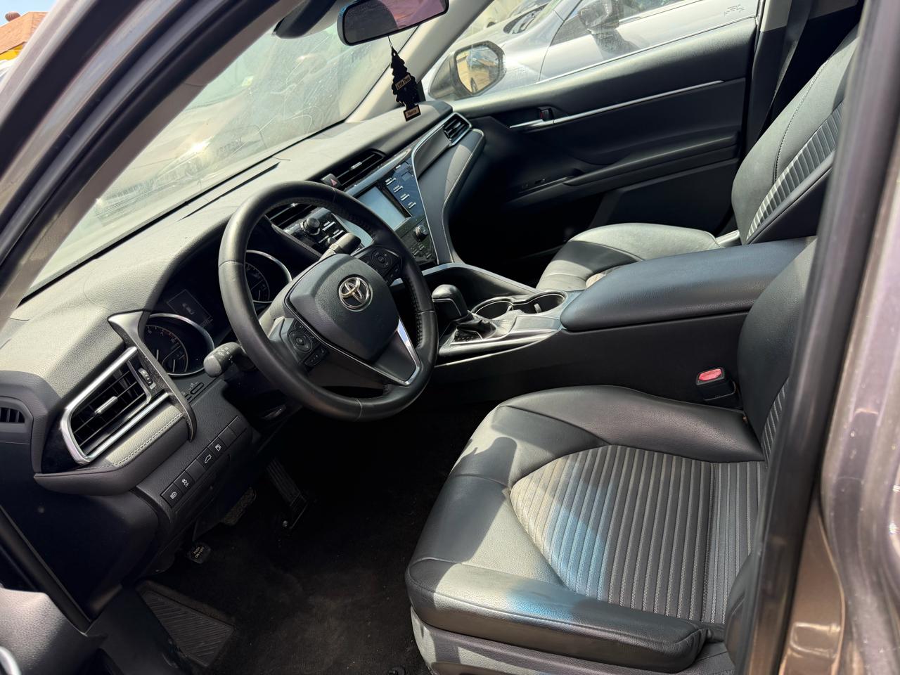 Toyota Camry XLE Auto (Natl) 2018