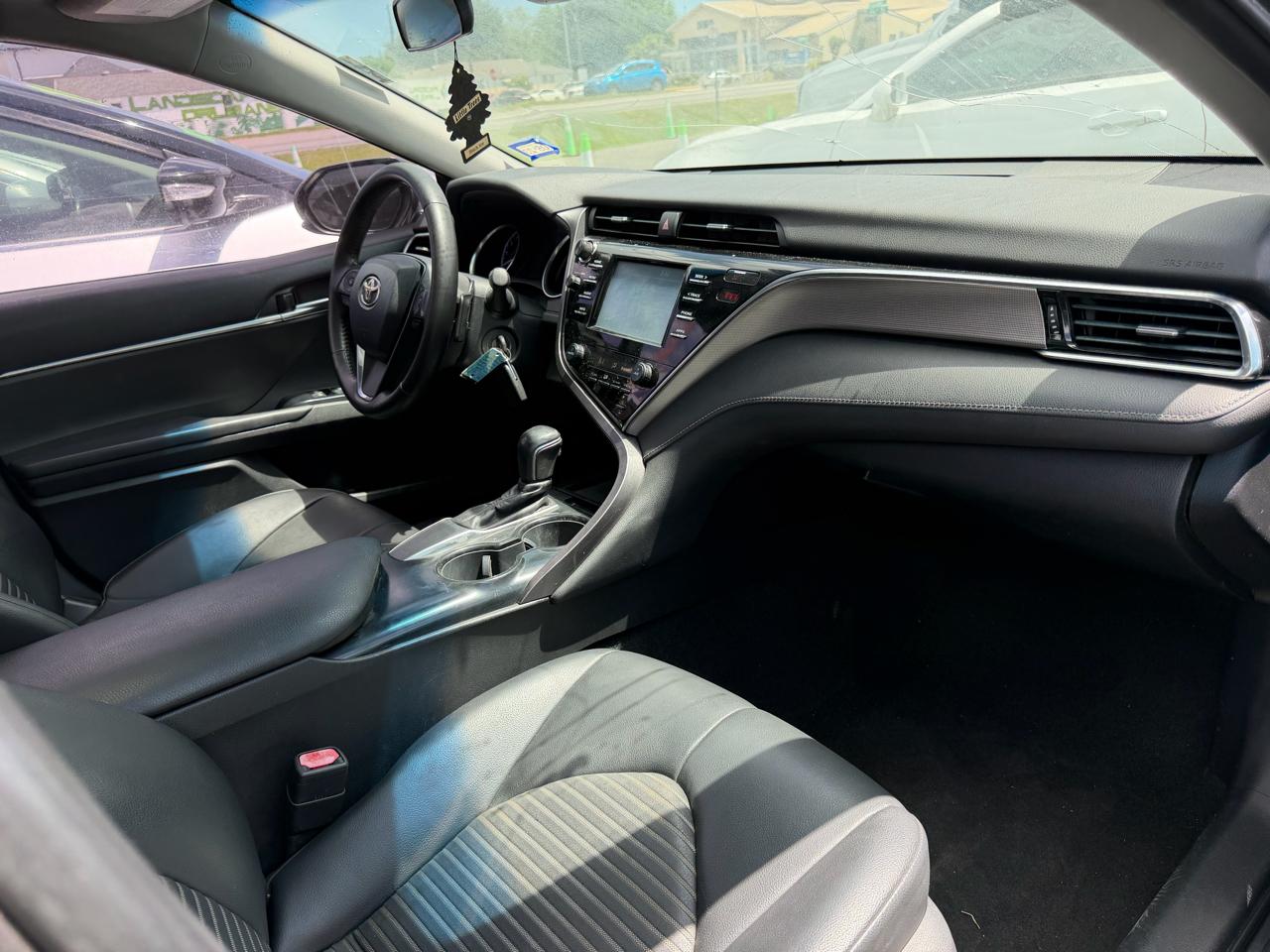 Toyota Camry XLE Auto (Natl) 2018