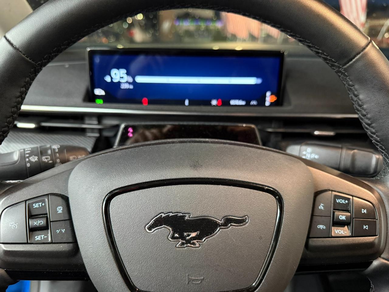 Ford Mustang Mach-E Select RWD 2025