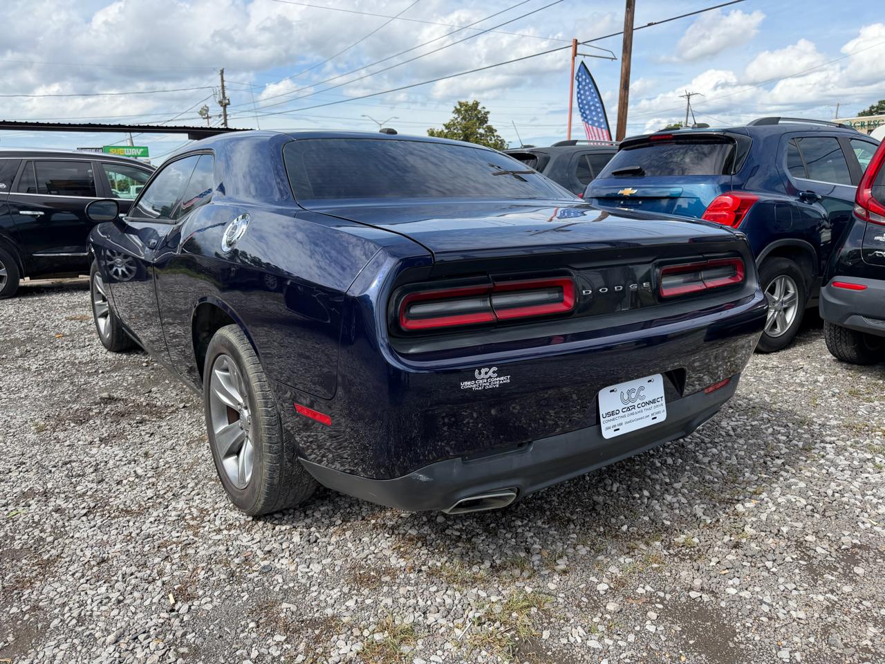 2016 Dodge Challenger SXT's photo