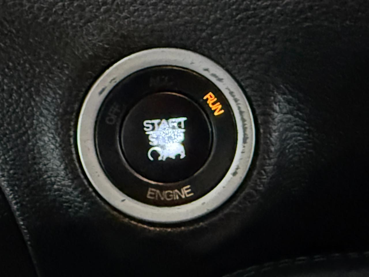 Dodge Challenger 2dr Cpe SXT 2016