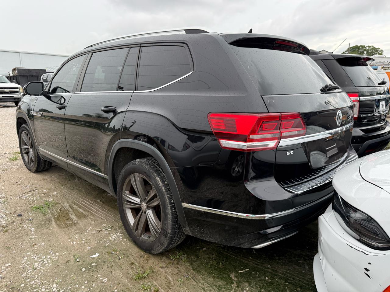 Volkswagen Atlas 3.6L V6 SE w/Technology R-Line FWD 2019