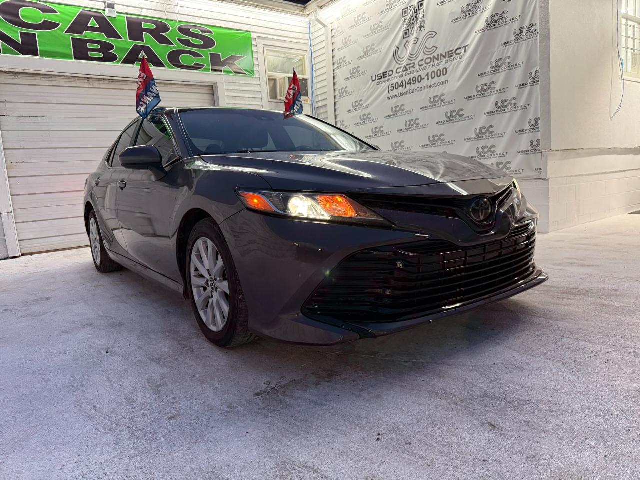 Toyota Camry LE Auto (Natl) 2020