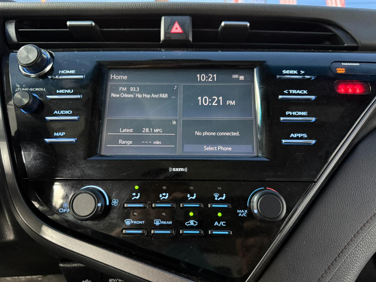Toyota Camry LE Auto (Natl) 2020