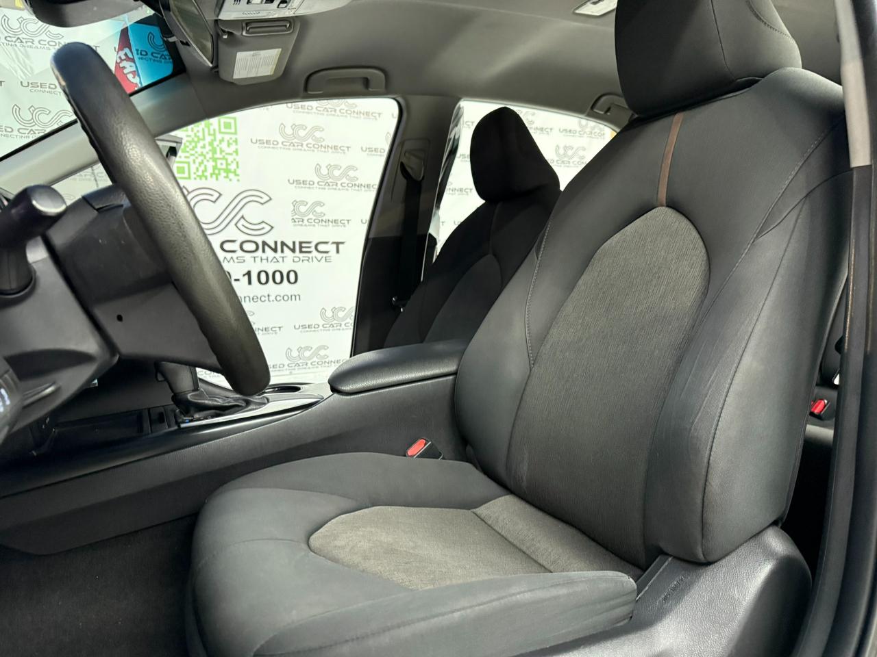 Toyota Camry LE Auto (Natl) 2020
