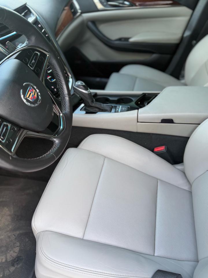 Cadillac CTS Sedan 4dr Sdn 2.0L Turbo Luxury RWD 2014